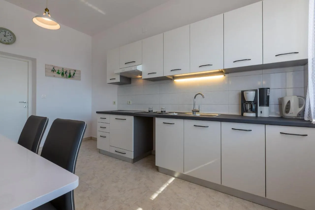 Duilo Apartment Novi Vinodolski 0*,