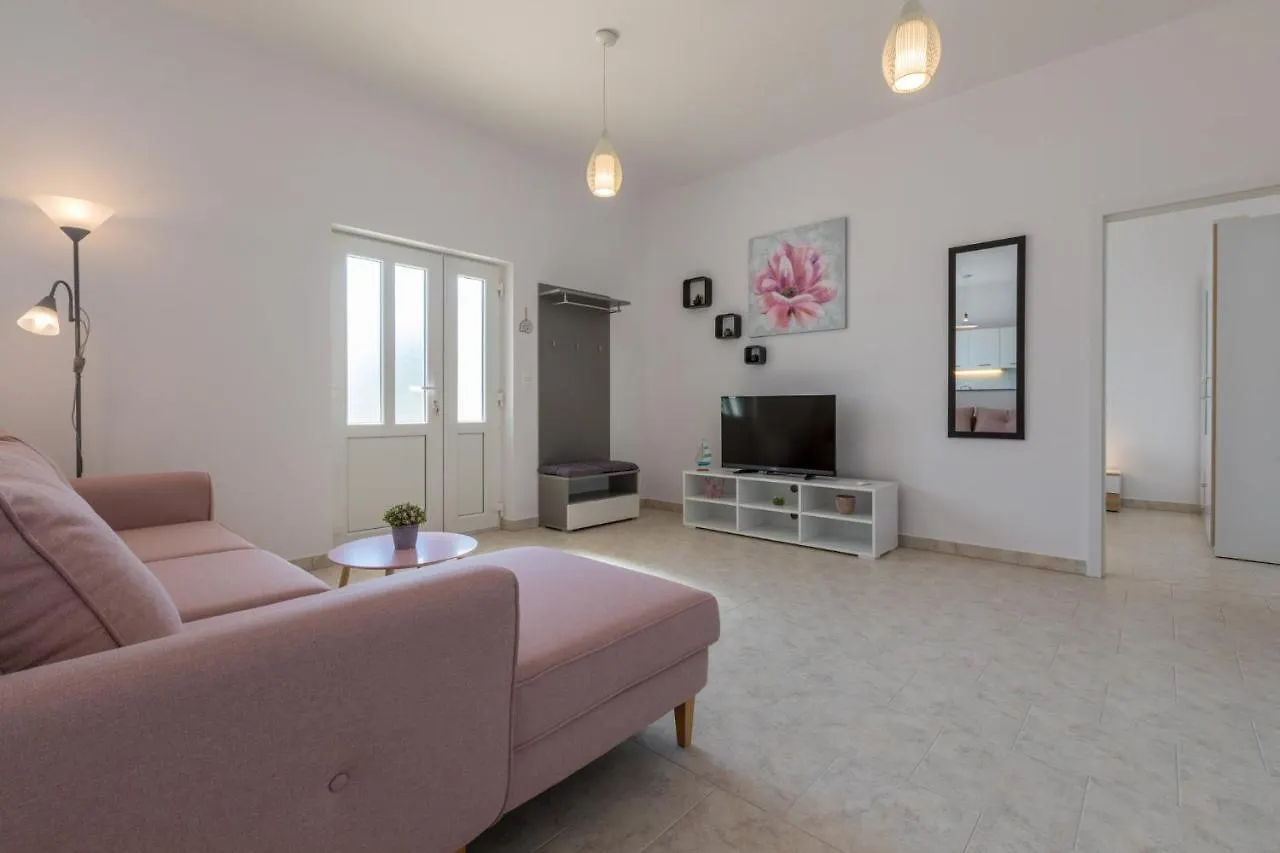 Duilo Apartment Novi Vinodolski 0*,